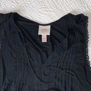 Knox Rose black top size XS